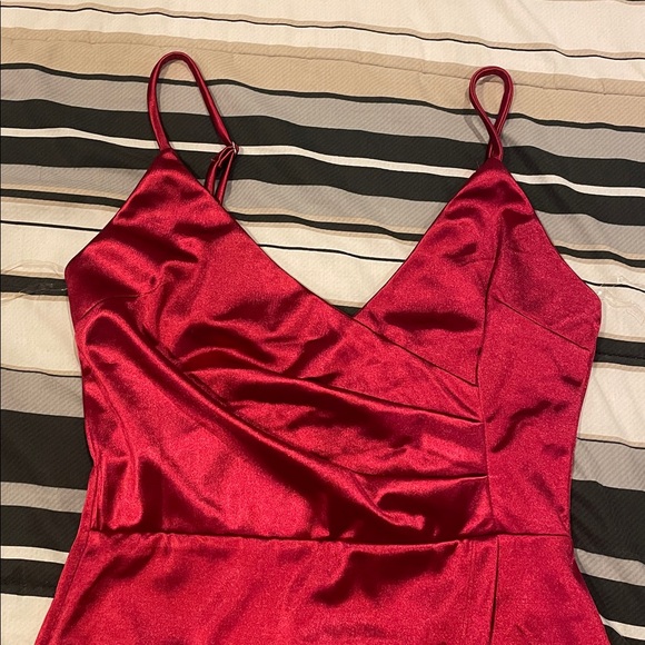 Red Satin Deep V Neck Mini Party Dress - Picture 4 of 7